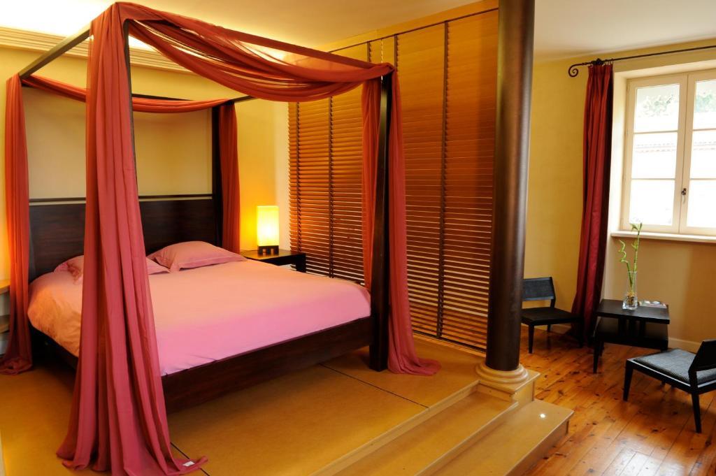 Logis De Nantas Bed & Breakfast Saint-Jean-Bonnefonds Bilik gambar
